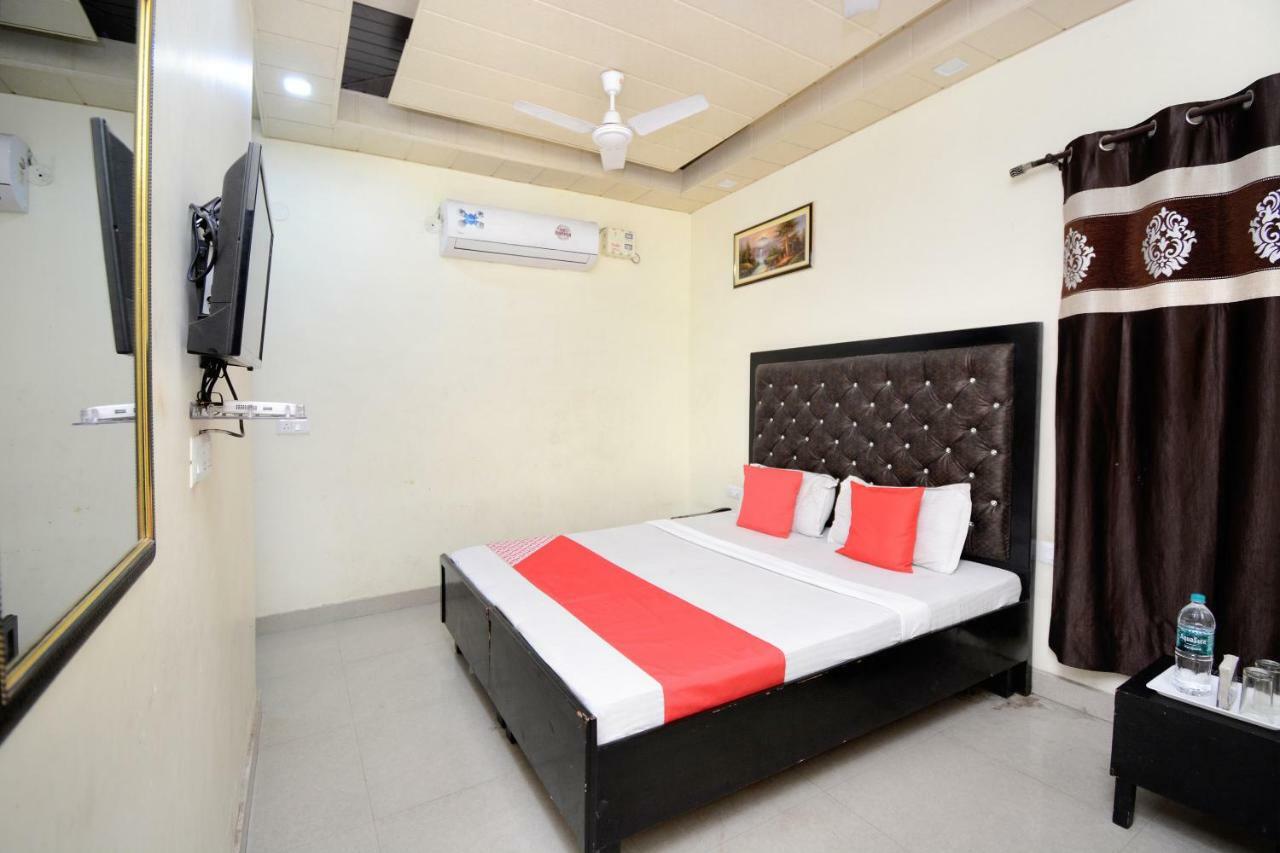 Oyo 29409 Hotel Best Sleep Inn Jalandhar Eksteriør bilde