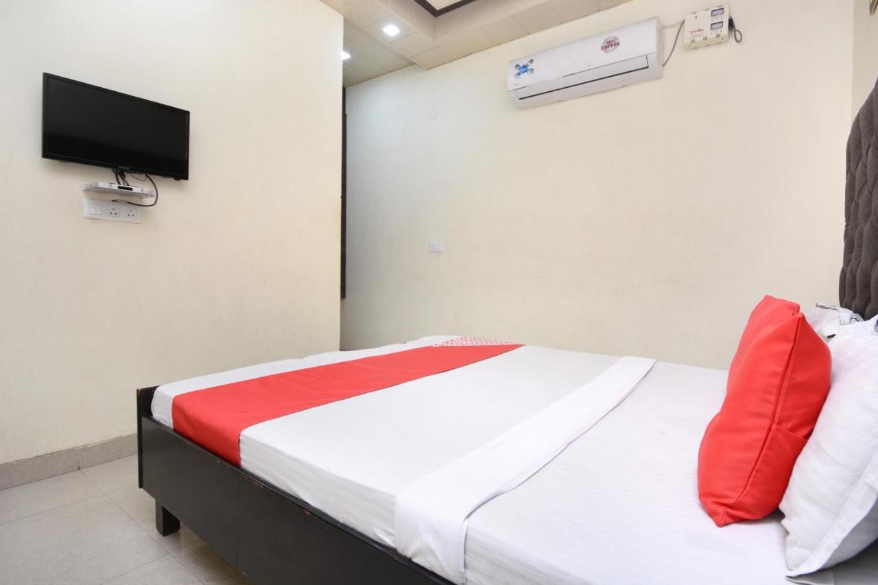 Oyo 29409 Hotel Best Sleep Inn Jalandhar Eksteriør bilde