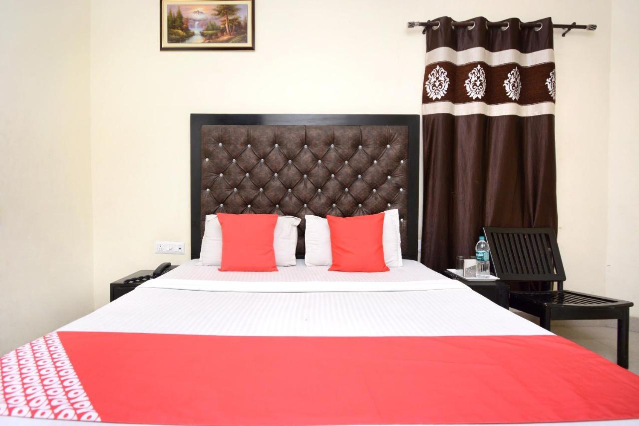Oyo 29409 Hotel Best Sleep Inn Jalandhar Eksteriør bilde